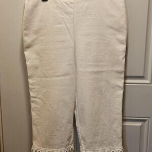 ALFRED DUNNER Women's White Stretch Cotton Pull-on Capri Pants SZ 14 w/fringe